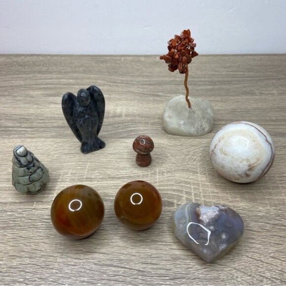 8 Piece Bundle Different Kinds of Crystals - Picture 1 of 12
